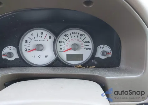 2005 Ford Escape Xlt z USA, uszkodzony, nr VIN 1FMYU03115KD87970